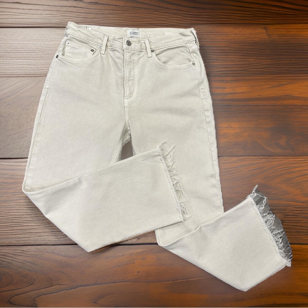 Women's Citizens of Humanity Isola Cropped Raw /Hem In Almond Jeans. Size 29
